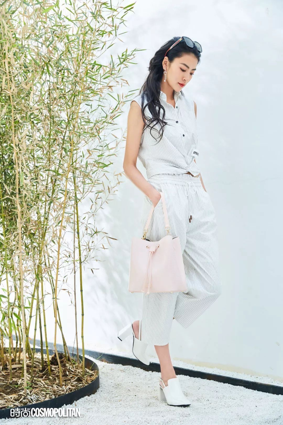 巧穿搭 | 这款水桶包实在太好搭,一连七天都想pick它