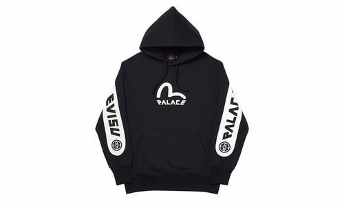  『PALACE』细节玩味丰富！PALACE x EVISU 联名系列正式发布
