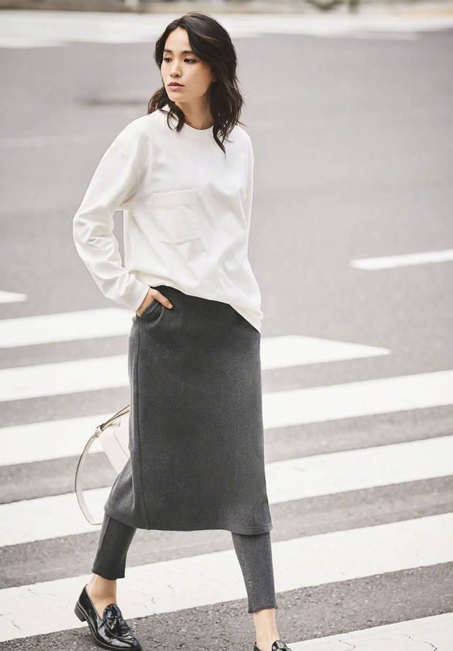  『长袖』长袖T恤打造百变换季造型，展现你的简约时尚感