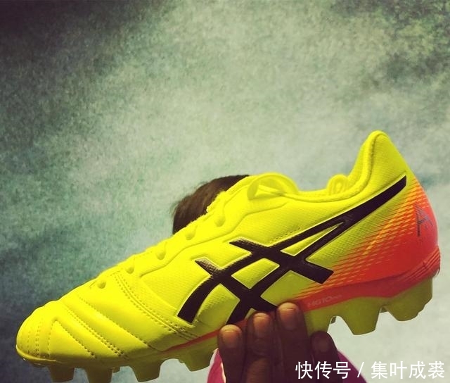 「足球鞋」足球鞋美图天天看!外貌鞋会 2020/4/27