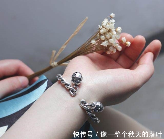  『手镯』手镯为何不能戴左手, 这其中有大学问, 不知道就进来看看
