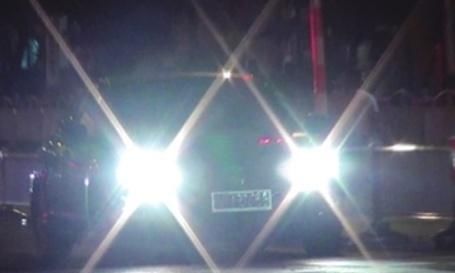  #老司机#开着近光灯，为什么对方司机还给你闪灯？听听老司机是