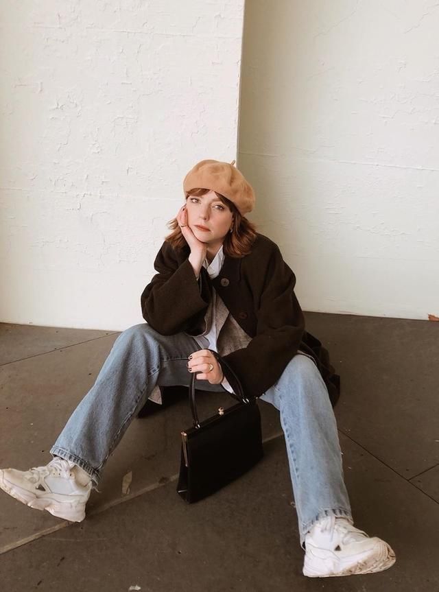  色毛呢大衣■大龄微胖女人春季怎么穿显瘦？跟着这位微胖博主学，你也是女神