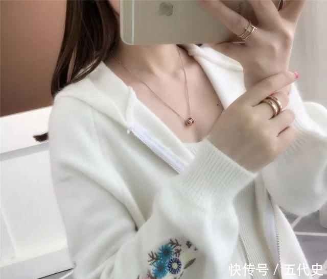  「气质」女人工资上四千，建议穿这“流苏装”，洋气嫩美，谁见都夸漂亮