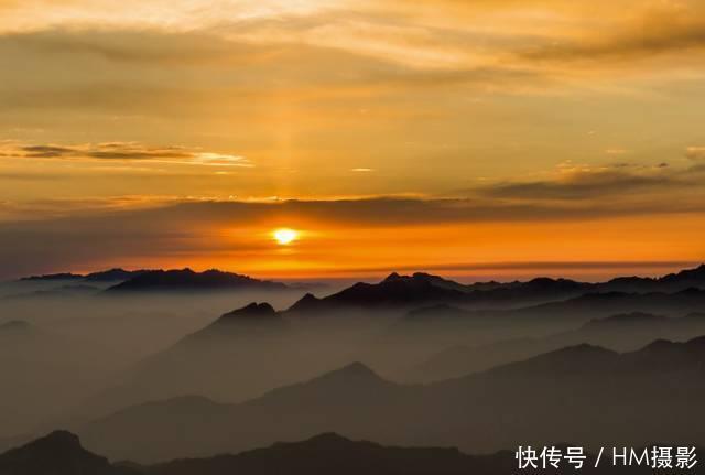  「座山峰」中国有个神奇的地方，一天3次日出，3次日落！