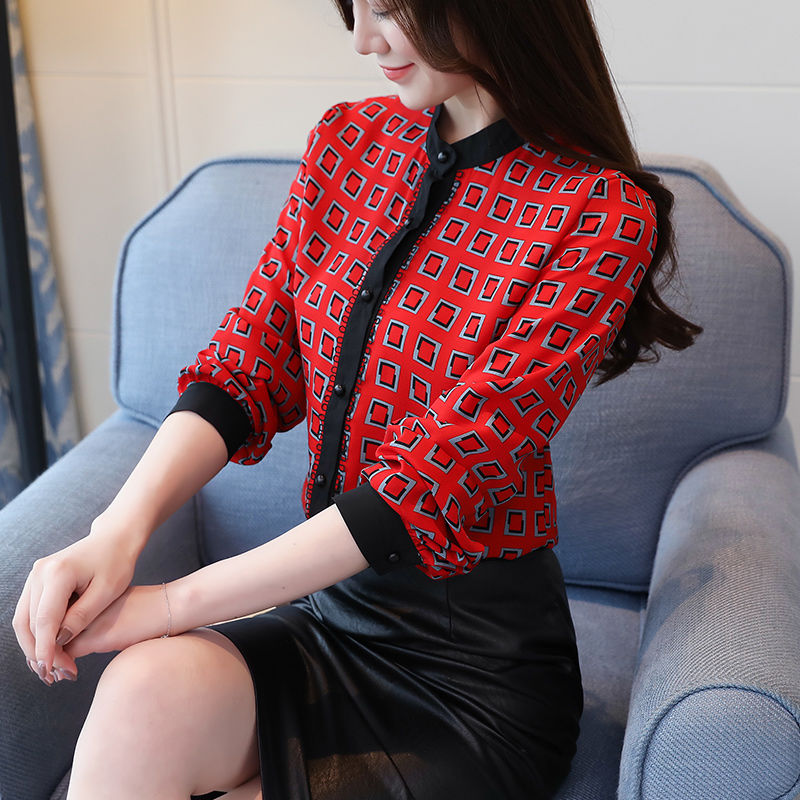 立秋还不冷,别着急买风衣,瞧瞧这些小衫,那才叫一个洋气