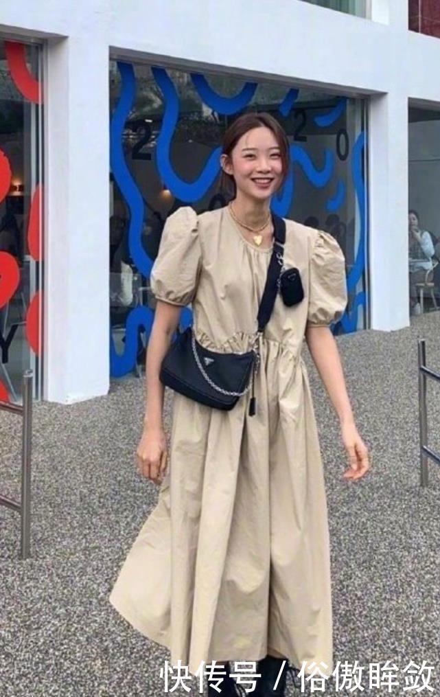  [火遍]“港味”穿搭凭什么火遍时尚圈？看看潮人的穿搭效果吧，这谁不爱