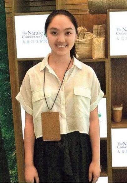 「过利智」李连杰女儿近照美过利智!七岁为刘德华伴舞,八岁陪成龙走红毯
