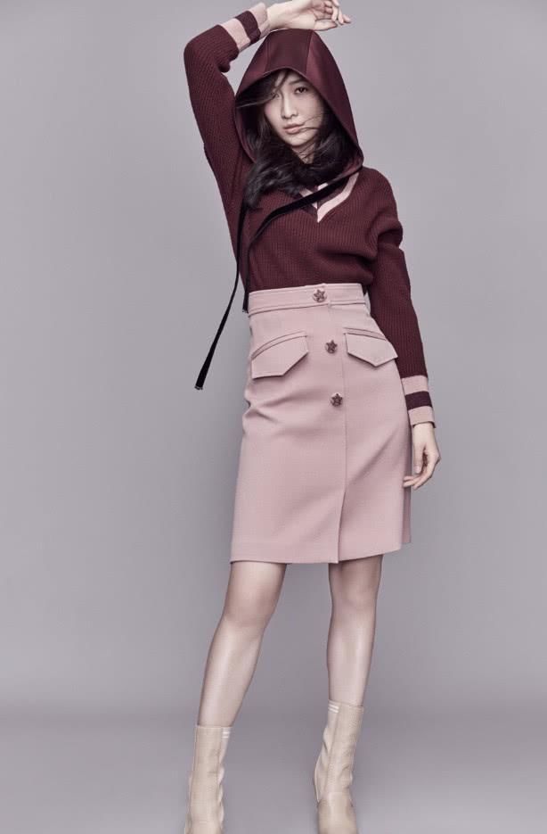 她演戏10年刚迎来翻红,却因绯闻遭全网黑,风格多变穿搭美!