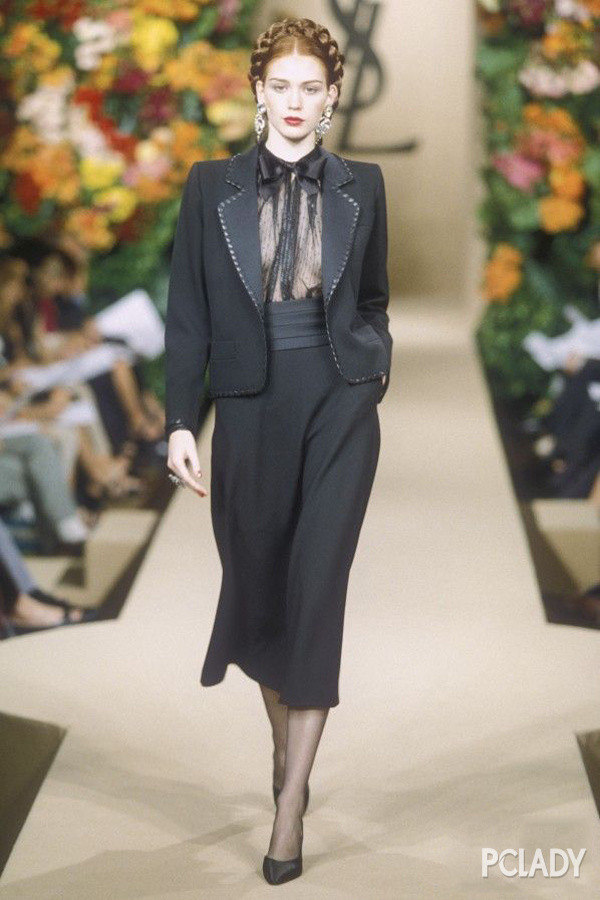 简单点 仲夏秀清凉只要一件透视装