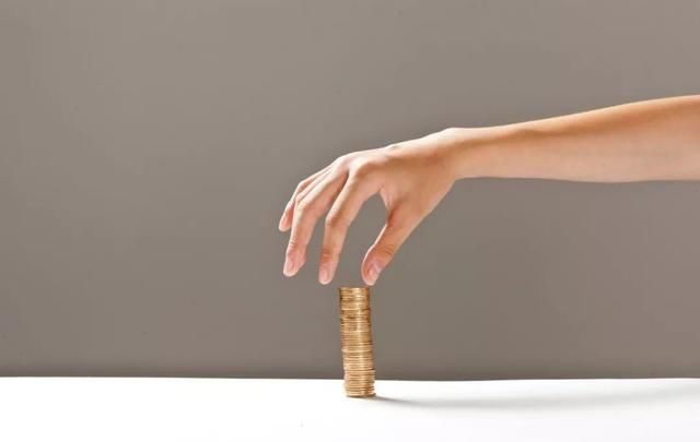 个税起征点上调至5000元,缓解中低收入阶层负