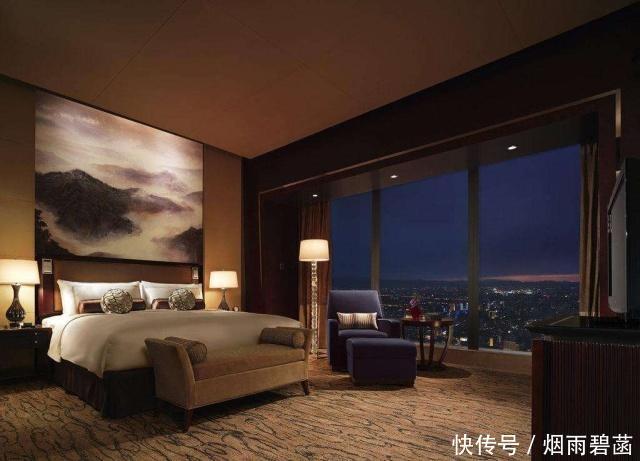 在我们入住酒店退房时，为什么保洁阿姨不希望住客收拾房间呢？