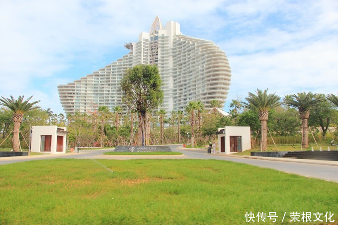 因大海到三亚，爱上大海