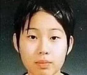 性格更@整容前后堪称“换头”，网友：我还以为换了性别，15年整容7次
