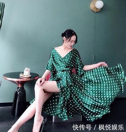 【主角】还在穿碎花裙?你out了,今年波点裙才是主角,让你美翻一个春夏