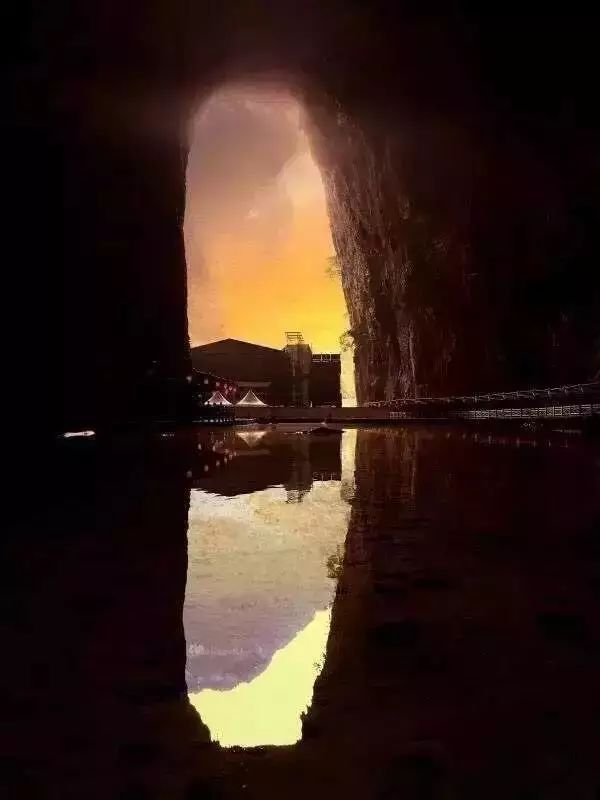 中国境内居然隐藏了一个旷世仙境，连外国人都被折服