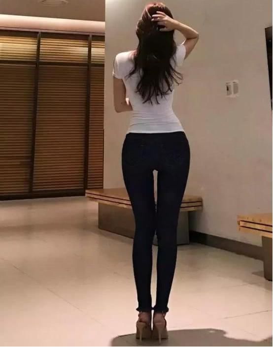 街拍:图八穿旗袍的美女最迷人，高贵典雅!