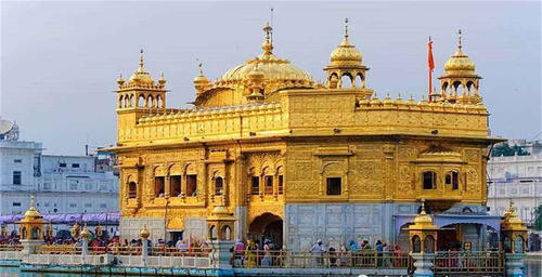 印度的黄金食堂：供游客免费吃喝，每年被游客“刮”走上百斤黄金