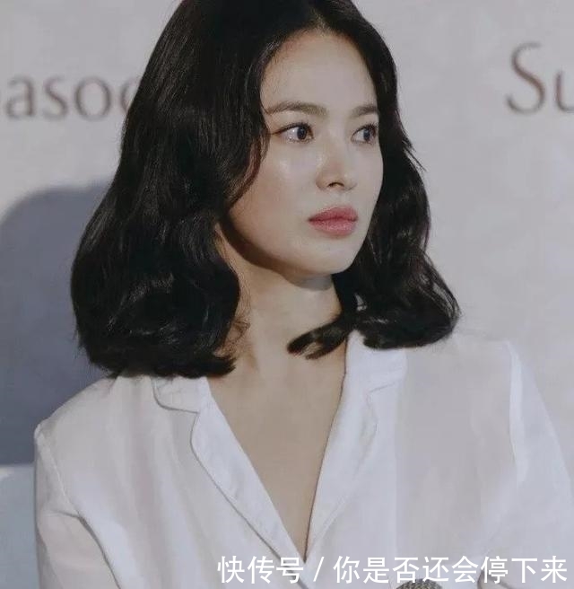  #气质#40岁女人头发不要剪太短，驾驭不住，这3款发型好看又显气质