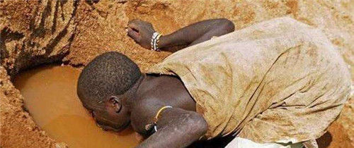  「非洲」非洲人为何宁愿喝浑水，也不愿种庄稼打水井，原因其实