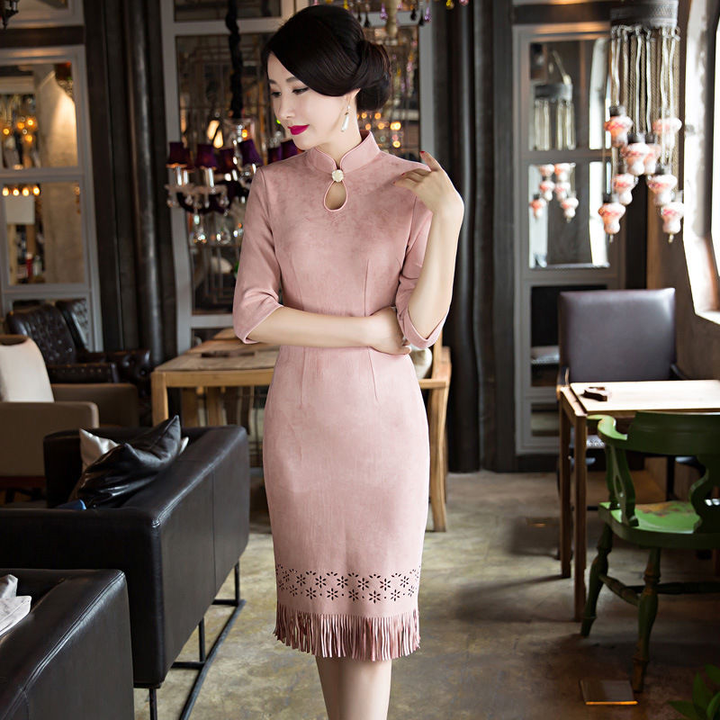 有一种美叫“旗袍”，立秋已到，42岁老婆穿旗袍，简直美若天仙