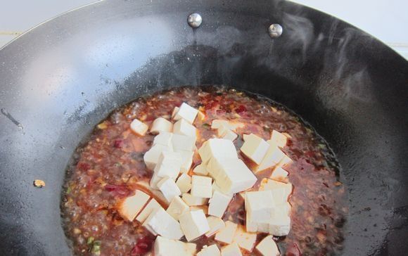  「很美」它是天然“黄体酮”，隔三差五吃一次，皮肤紧致，素颜都很美