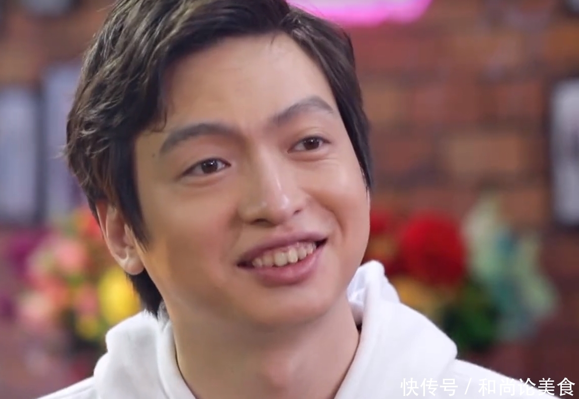  『欢乐喜剧人』于谦的丐帮八袋长老，给孟鹤堂的绿帽，表象之下的深层次意义