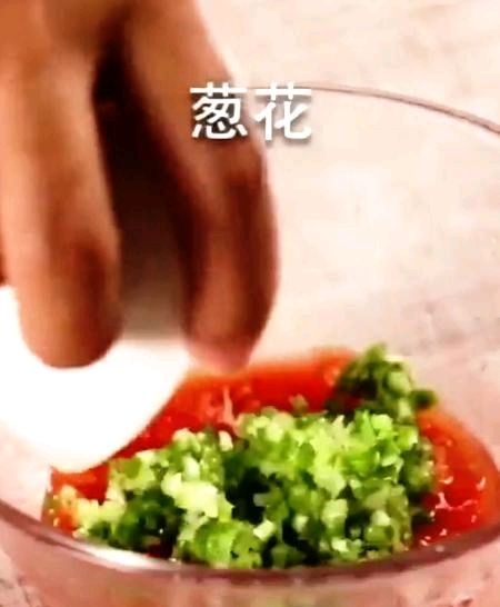  『姐姐』西红柿和它是完美的搭配，每三五口吃一次，美白肌肤，儿子同学叫我姐姐！