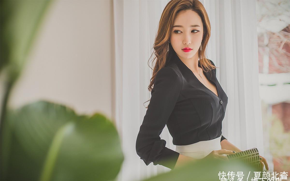  『感觉』李妍静-职场白领风V领薄纱衣裙鉴赏