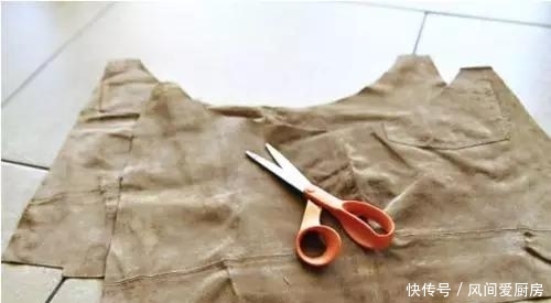  [实用]废弃仿貂皮裤子变身实用流苏包教程