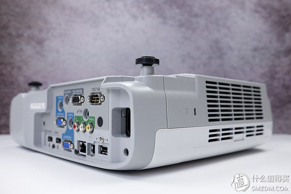 #达人发文幸运屋#商教两用的专业投影机新选择:探寻 EPSON 爱普生CB-970 投影机