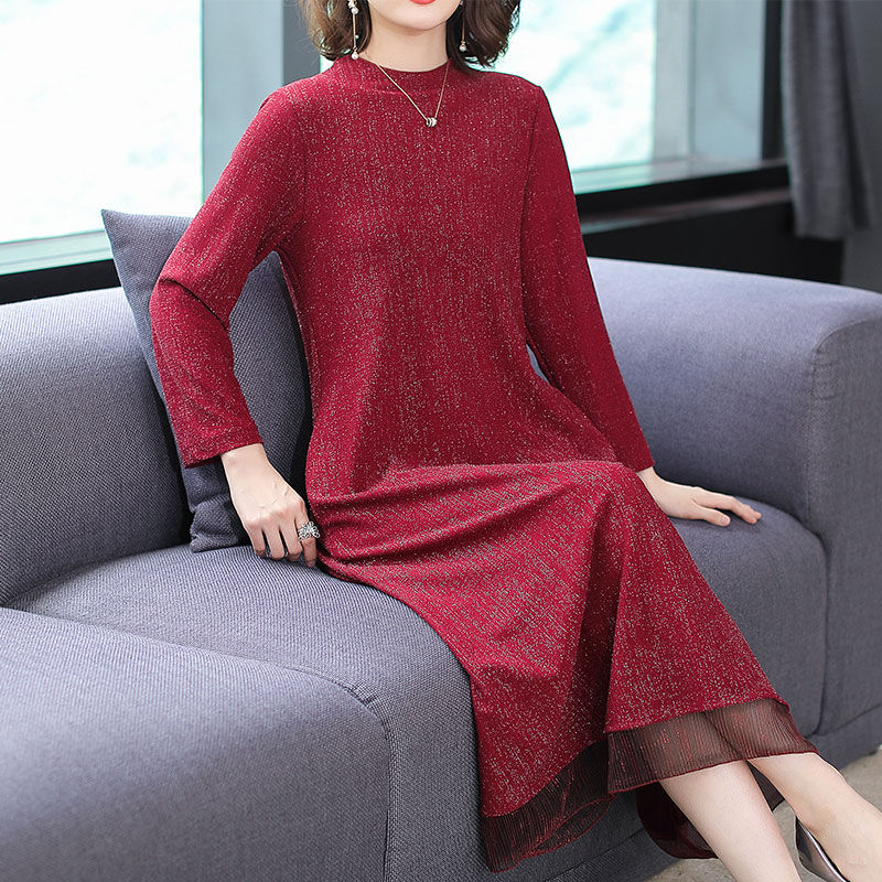 日盼夜盼:“金丝绒”秋裙终于盼到了!竟比旗袍还好看，美入心坎