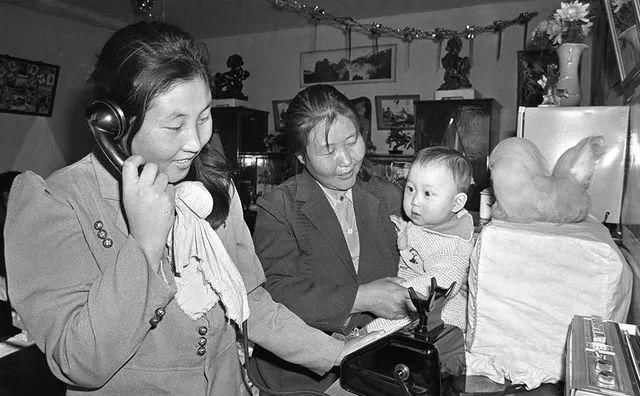  「实拍」实拍八九十年代中国的“暴发户”，一代人的记忆