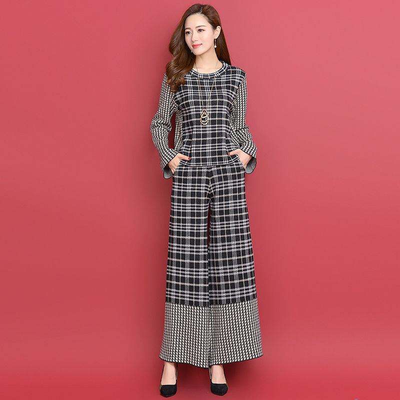 打底裤已经过时了,九月流行穿阔腿裤套装,洋气的不得了