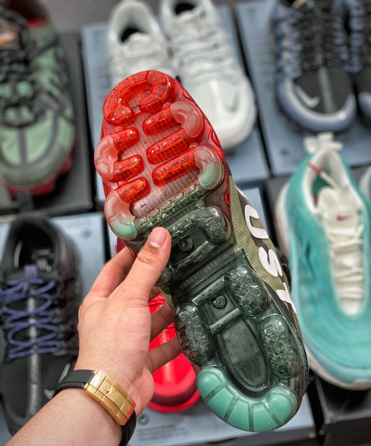 『爷爷』爷爷都在穿的耐克鞋，Air VaporMax 19霓虹灯笑脸大气垫跑鞋！