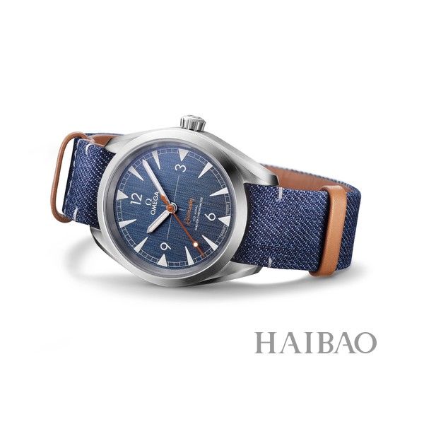 蓝色丹宁，致敬经典--欧米茄 (Omega) 发布全新铁霸至臻天文台表