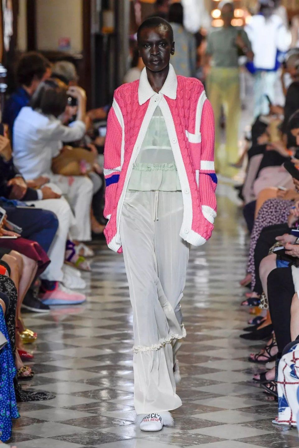 致敬多样性，Miu Miu请来了有史以来最强的“模特阵营”