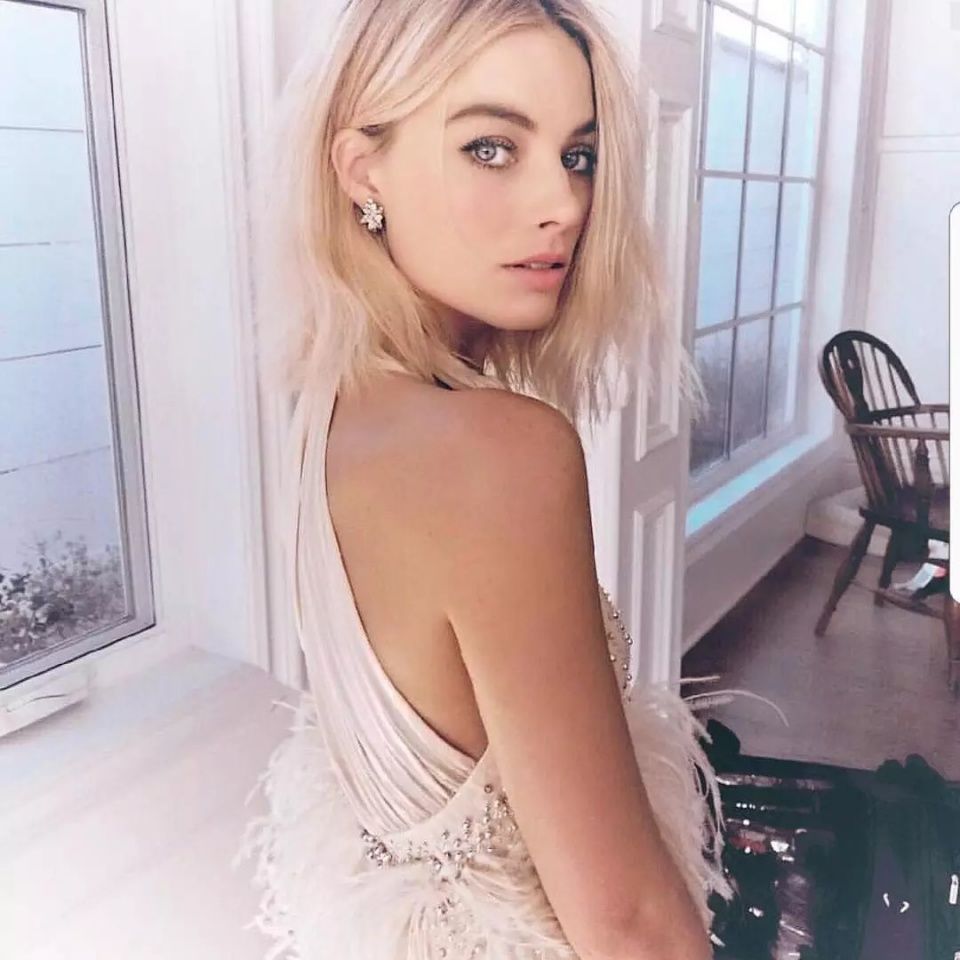 明星的卷发处处是小心机,快来Get这些加分技巧!