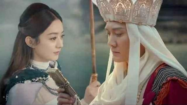 卓伟又写新诗爆料，赵丽颖无奈晒狗劈叉，到底最后谁会打脸？