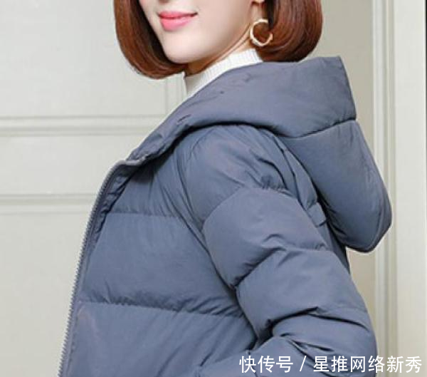  『舒适』羽绒服不要配打底裤, 瞧下面这样穿, 走到哪都美成焦点