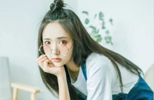 #女生#女生这几种发型留久了,发际线会上移,你的发型是这样的吗