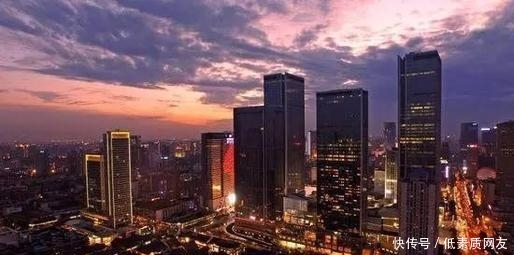  重庆@西南双城记：成都和重庆的差距有多大