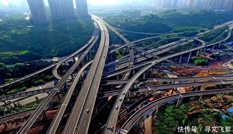  基建@老外：我知道中国很发达，但是真的没想到，能发达到这种地