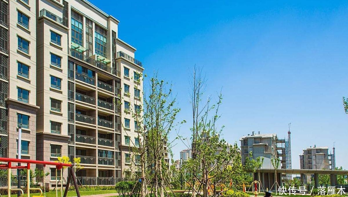 为什么日薪高的农民工却买不起房? 而公务员日薪低却有车有房?