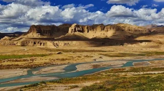 比川藏线美10倍，人迹罕至，这才是最终极的自驾天路