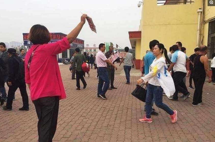 知道火车站附近旅馆住宿只要40块钱一晚，是为什么吗?看了就知道