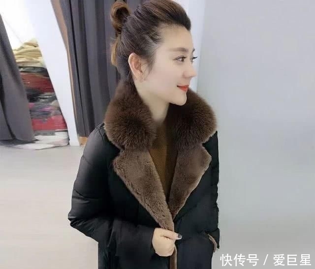 『简约时尚』最近又火了一棉服:叫“防冻棉”,洋气保暖,谁穿谁喜欢