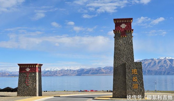 我国与印度共有一湖,景象却大不同,一边鱼肥水美一边却荒凉至极