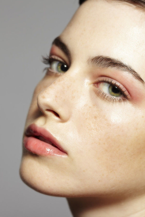 奶茶妹妹的素颜又双叒叕美出新高度!这种素颜和精修没差的颜值究