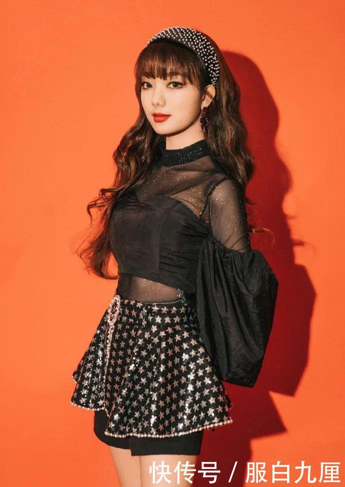  『女人』真正见过世面的女人，紧身衣很少会单独穿，看李紫婷就知道了
